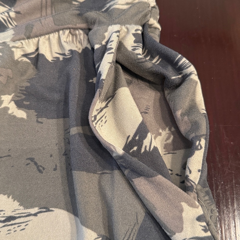 Camouflage Print Cropped Lounging Pants Size M - Picture 6 of 6